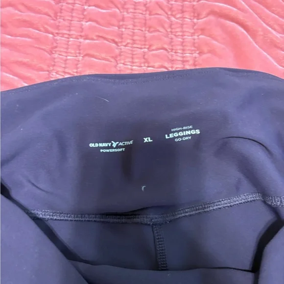 Old Navy Active High-Rise plum Leggings - Picture 2 of 2